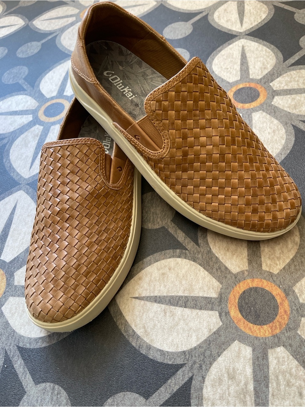 OLUKAI Men's Lae'ahi Lauhala Leather Shoe - Fox Brown - Size 11 M